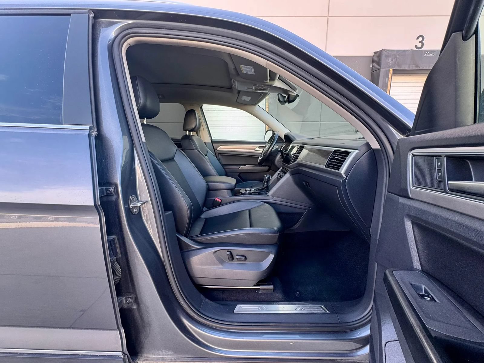 Used 2018 Volkswagen Atlas SEL AWD/4WD image 12