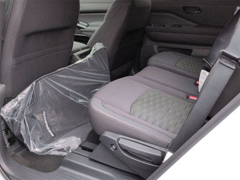 New 2025 Nissan Pathfinder SV image 16