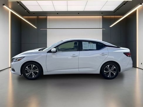 Used 2022 Nissan Sentra SV FWD image 2