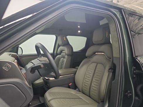 Used 2024 Rivian R1T Adventure AWD/4WD image 20