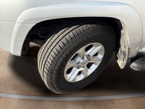 Used 2016 Toyota 4Runner SR5 image 35