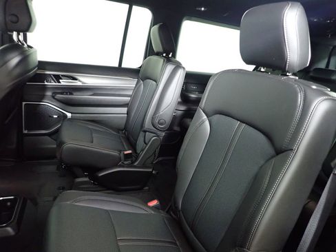 New 2026 Jeep Grand Wagoneer L 4WD image 39