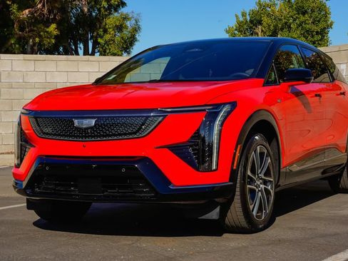 New 2026 Cadillac Optiq Sport 2 RWD image 2