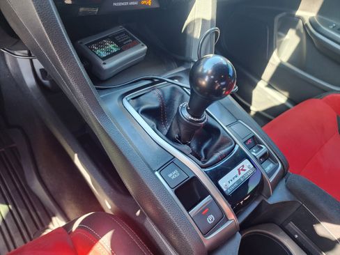 Used 2019 Honda Civic Type R image 31