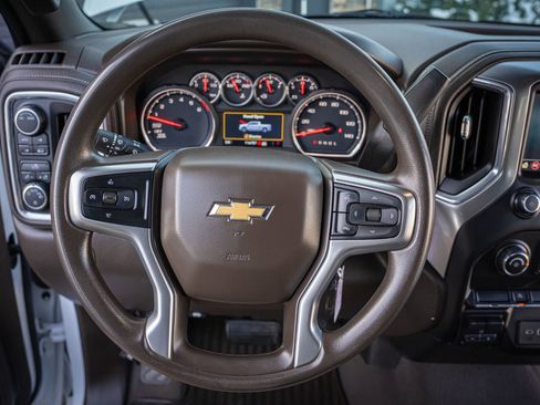 Used 2020 Chevrolet Silverado 1500 LT w/ Trailering Package image 17