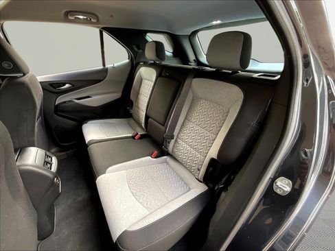 Used 2022 Chevrolet Equinox LS FWD image 21