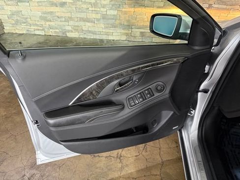 Used 2014 Buick LaCrosse Leather FWD image 11