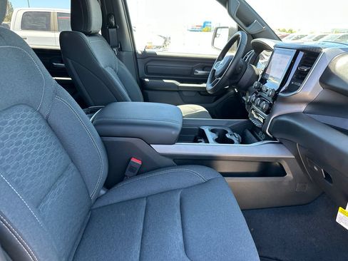New 2026 RAM 1500 Express AWD/4WD image 13