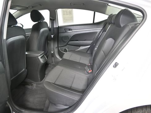 Used 2018 Hyundai Elantra SEL FWD image 17