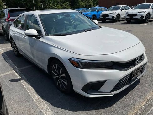 Certified 2024 Honda Civic EX-L image 3