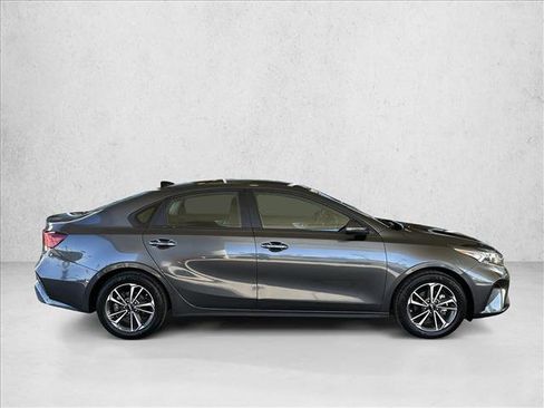 Used 2024 Kia Forte LXS image 4