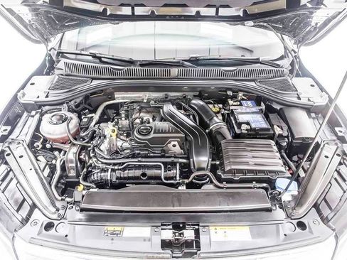 Used 2023 Volkswagen Jetta SE image 39