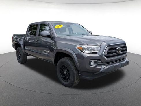 Used 2021 Toyota Tacoma SR5 RWD image 9