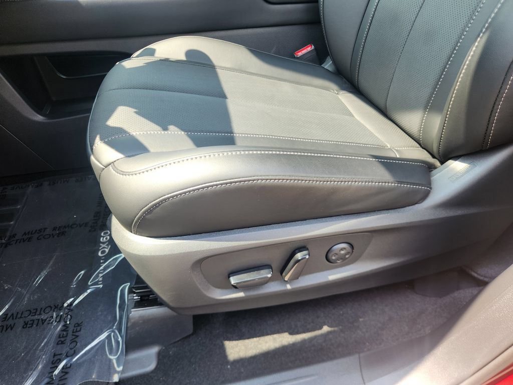 Used 2026 INFINITI QX60 Luxe w/ Cargo Package AWD/4WD image 17