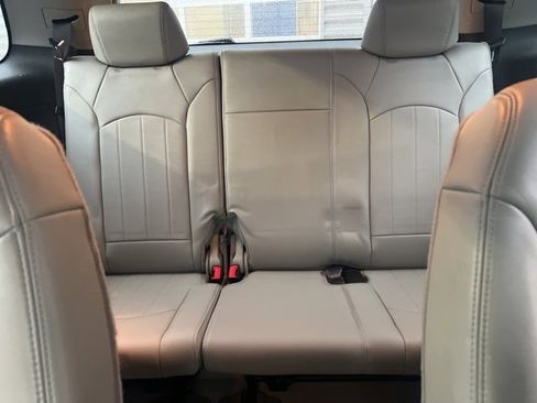 Used 2009 GMC Acadia SLT w/ Technology Package image 19