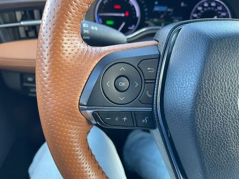 Used 2019 Toyota Avalon Limited w/ All Weather Liner Package image 25