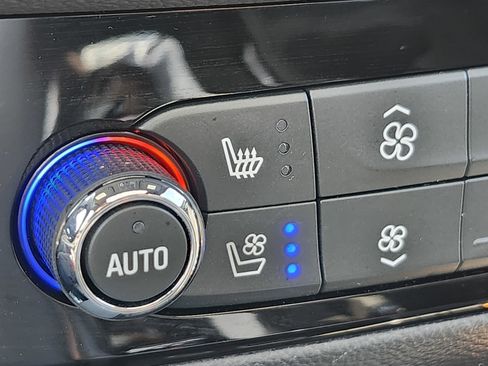 Used 2023 Buick Enclave Premium w/ Experience Buick Package image 30