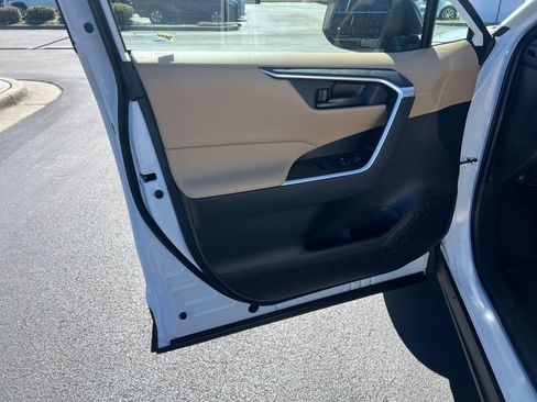 New 2025 Toyota RAV4 LE image 9