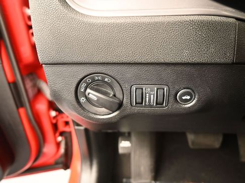 Used 2023 Dodge Charger SXT image 29