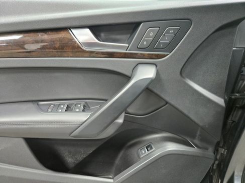 Used 2019 Audi Q5 2.0T Premium Plus w/ Premium Plus Package image 8
