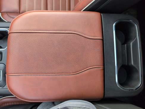 Used 2025 GMC Sierra 1500 Denali Ultimate image 28