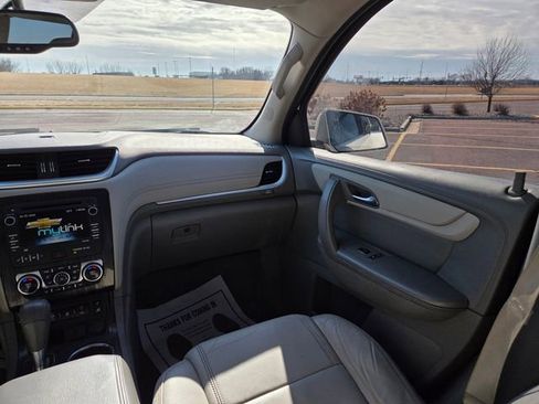Used 2015 Chevrolet Traverse LT AWD/4WD image 58