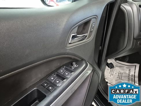 Used 2022 Chevrolet Colorado LT w/ LT Convenience Package RWD image 17