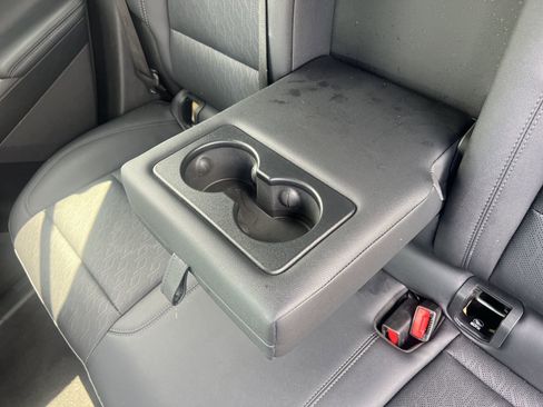 Used 2025 Chevrolet Equinox LT w/ Convenience Package II FWD image 18