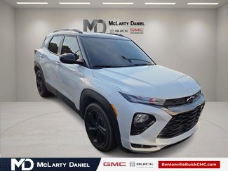 Used 2021 Chevrolet TrailBlazer RS w/ Sun and Liftgate Package image 1