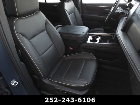 Used 2025 Chevrolet Tahoe Premier image 48