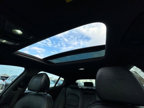 Used 2023 Kia Stinger GT2 image 44