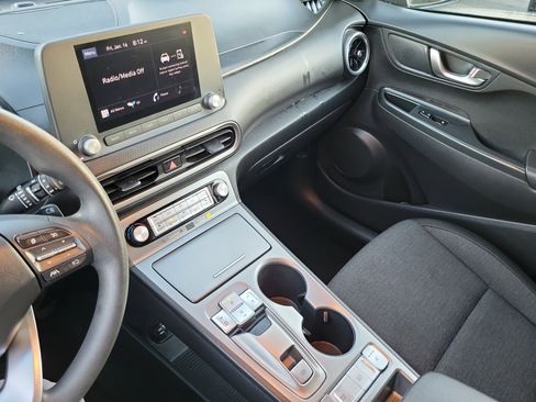 Certified 2023 Hyundai Kona SE image 14