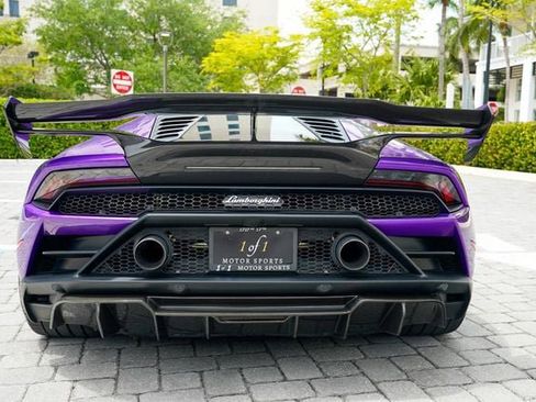 Used 2021 Lamborghini Huracan EVO RWD image 27