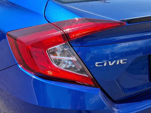 Used 2021 Honda Civic Sport image 11