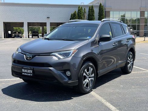 Used 2017 Toyota RAV4 LE AWD/4WD image 22