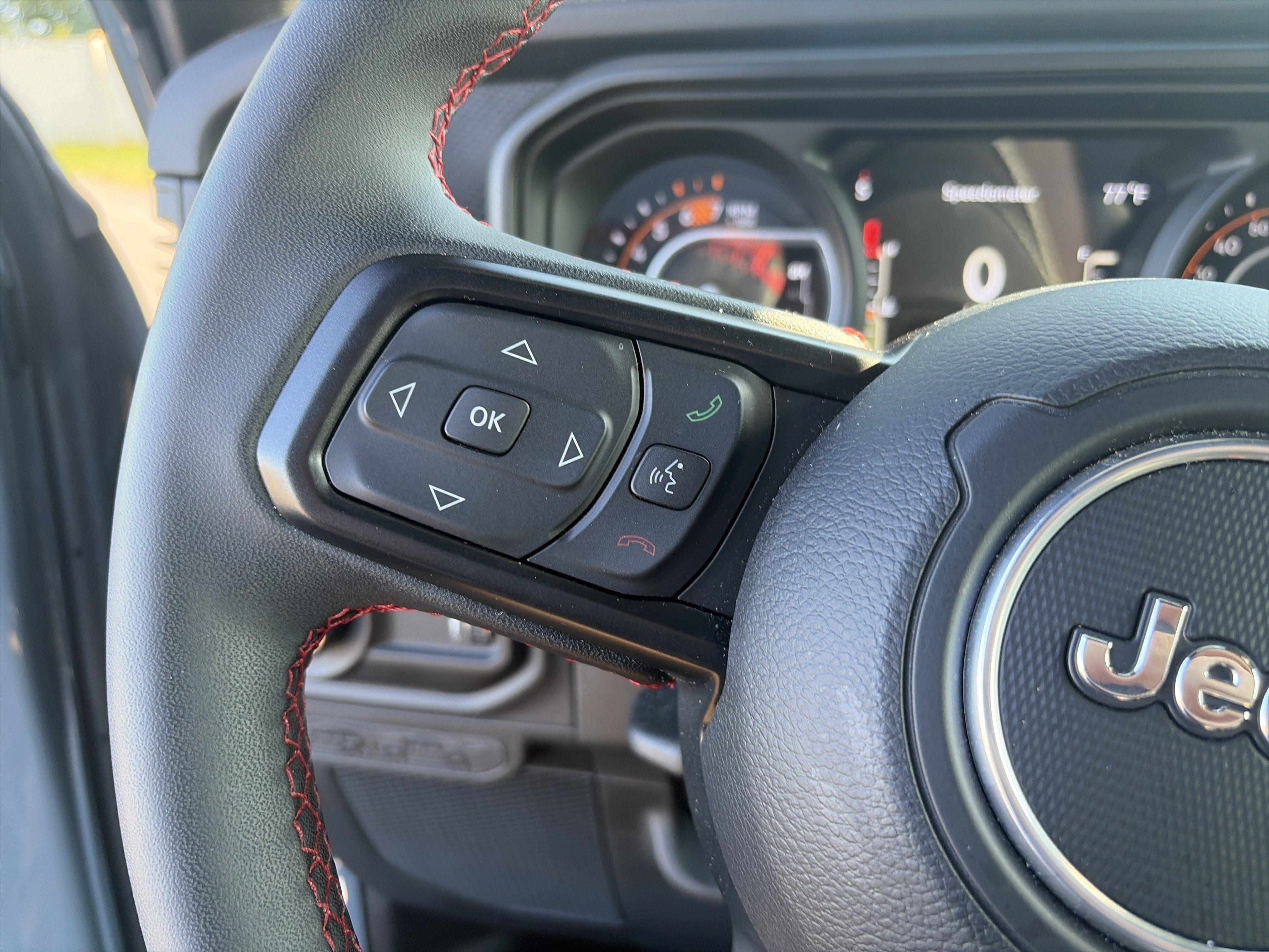 Used 2024 Jeep Wrangler Rubicon AWD/4WD image 28