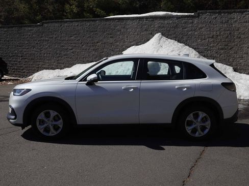 Used 2025 Honda HR-V LX image 8