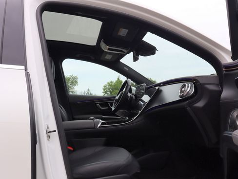 Used 2023 Mercedes-Benz EQS 450+ 4MATIC SUV image 21