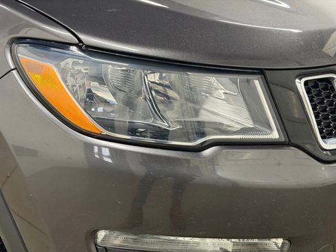 Used 2020 Jeep Compass Latitude w/ Cold Weather Group image 10