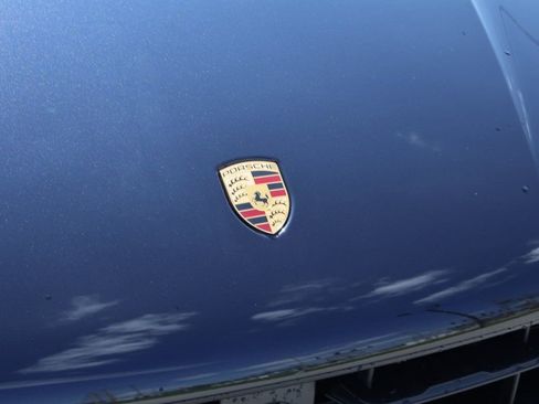 Certified 2025 Porsche Macan AWD/4WD image 13