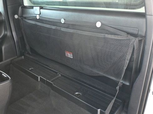 Used 2018 Toyota Tacoma SR image 13