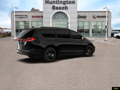 New 2026 Chrysler Pacifica Select w/ S Appearance Package FWD image 8