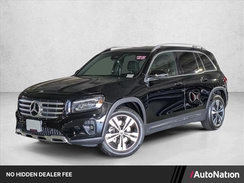 Used 2025 Mercedes-Benz GLB 250 image 1