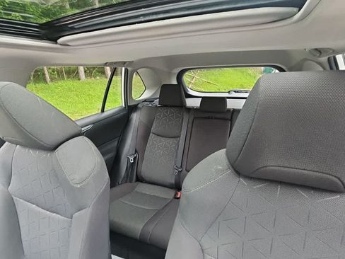Used 2021 Toyota RAV4 XLE w/ Convenience Package AWD/4WD image 19