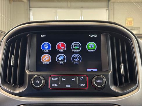 Used 2016 GMC Canyon SLE image 36