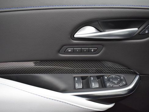 Certified 2025 Cadillac XT4 Sport image 10