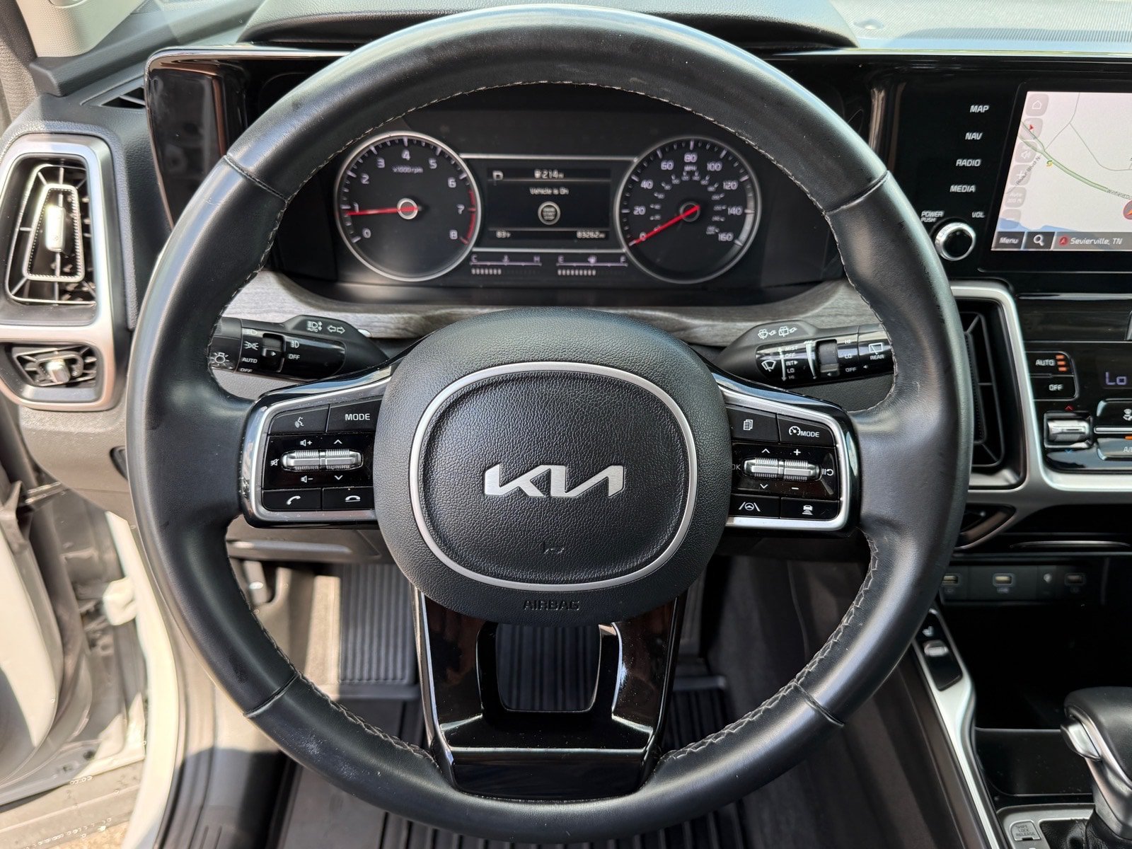 Used 2022 Kia Sorento EX w/ Panoramic Sunroof Package FWD image 14