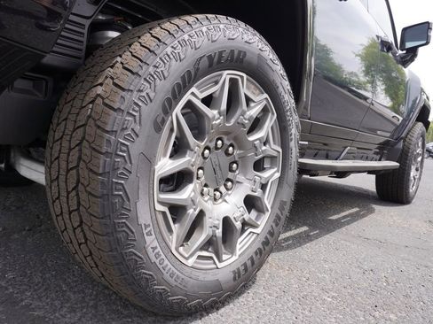 New 2025 GMC Hummer EV 3X image 6