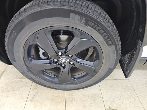 Used 2021 Toyota RAV4 XSE AWD/4WD image 8