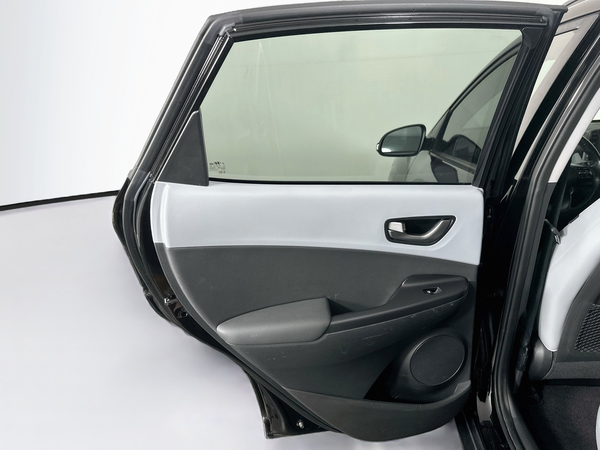 Used 2019 Hyundai Kona Limited FWD image 26